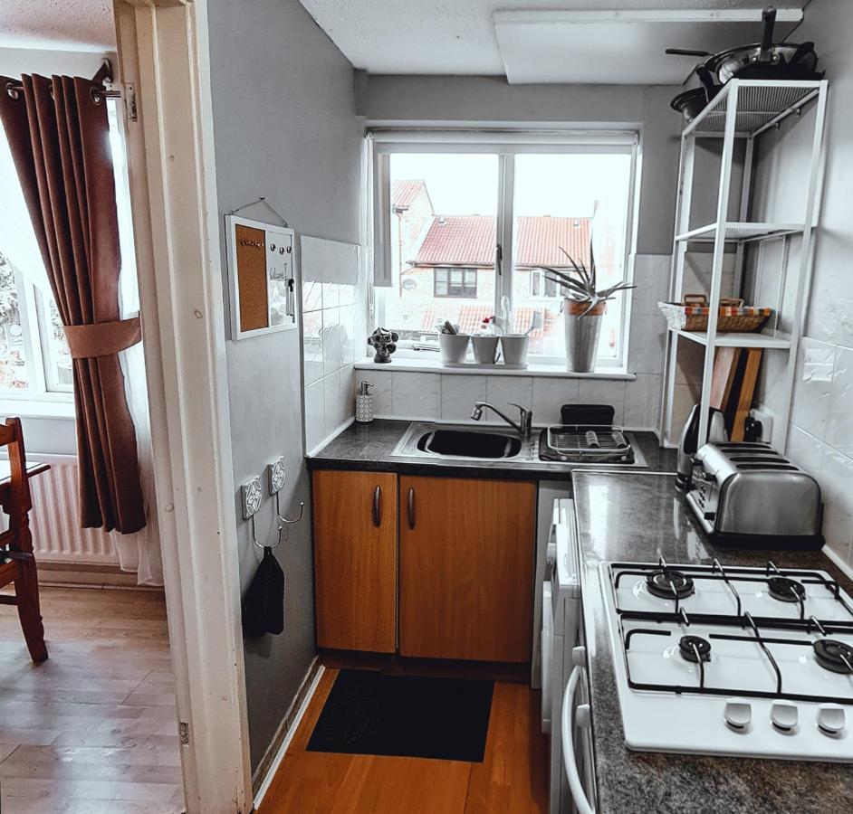 Sw19 - Quiet Split-Level 2-Bedroom Maisonette With Garden London Exterior foto